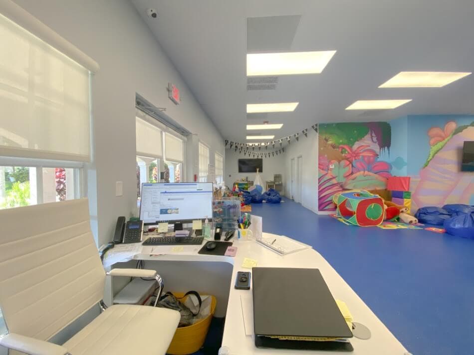 Hygienic solar roller shades in healthcare examination clinic
