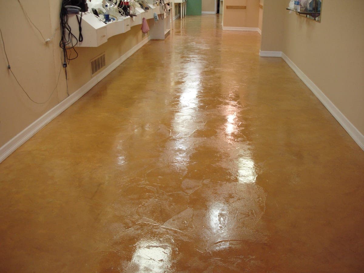 Retail boutique commercial flooring and storefront window shades